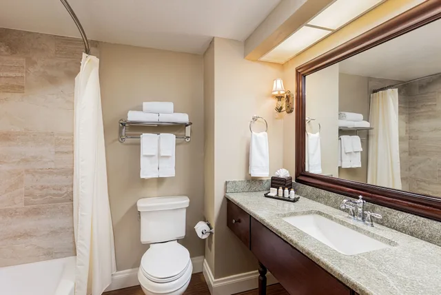 غرفة قياسية بسريرين كوين، The Waterfront Inn 5/9