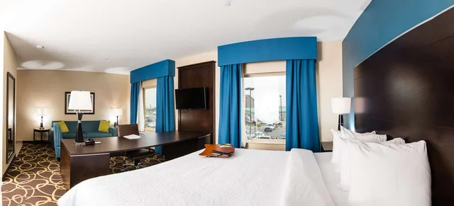 جناح استوديو بسرير كينج، Hampton Inn Suites By Hilton Regina East Gate 1/3