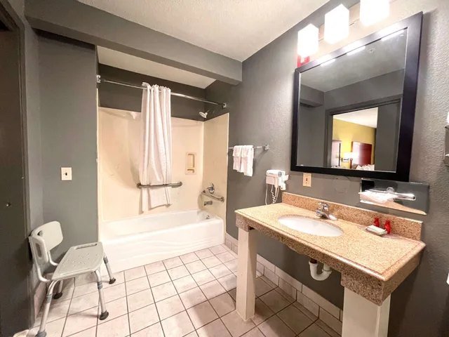 غرفة قياسية بسريرين كوين لذوي الإعاقة، Surestay Hotel By Best Western Deer Park 7/8