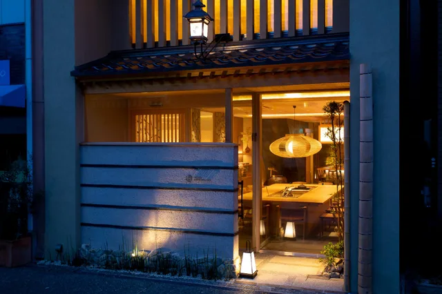 غرفة ديلوكس عائلية بفراش فوتون وسرير فردي وسرير كوين، Hotel Kanazawa Zoushi 1/6