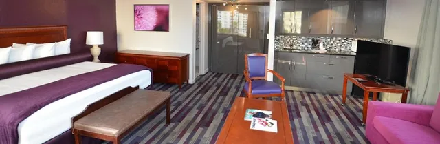 جناح بسريرين كوين مع أريكة، Sea Club Resort 3/8