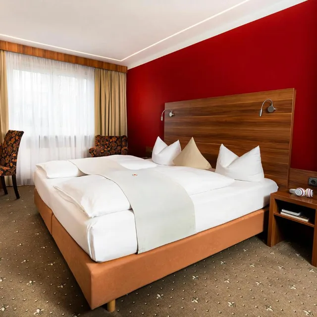 غرفة كومفورت بسرير مزدوج، HOTEL ISARTOR 1/10