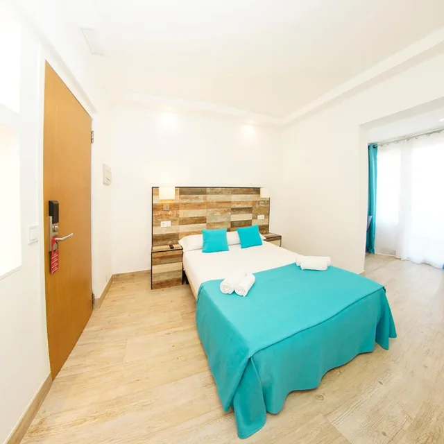 غرفة بسرير مزدوج بشرفة، Hotel Zen Airport 8/10