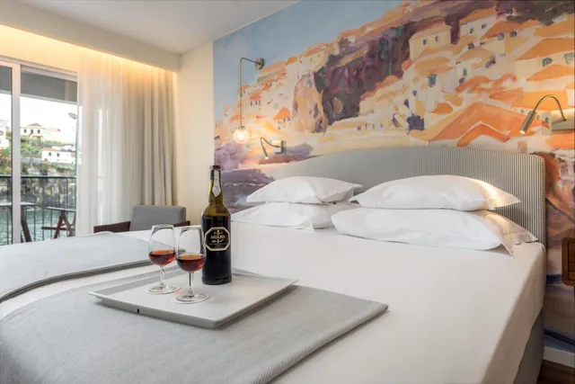 Deluxe Superior Bay View Double, Pestana Churchill Bay 2/7