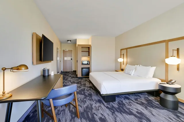غرفة بسرير كينج، Fairfield Inn & Suites by Marriott Bardstown 3/3