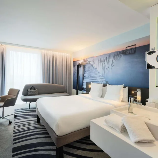 غرفة بزنس بسرير مزدوج، Novotel Paris Coeur D Orly Airport 1/7