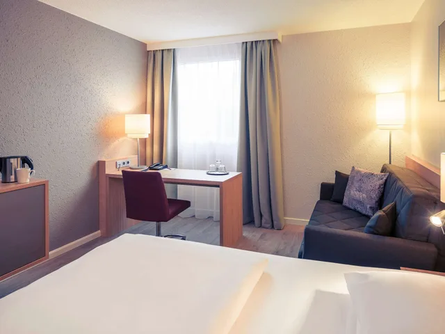 غرفة قياسية بسرير مزدوج مع أريكة، Fuerther Hotel Mercure Nuernberg West 4/8