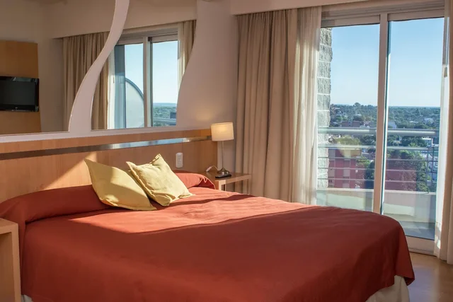 Premium, Double Bed, Maran Suites And Towers 1/3