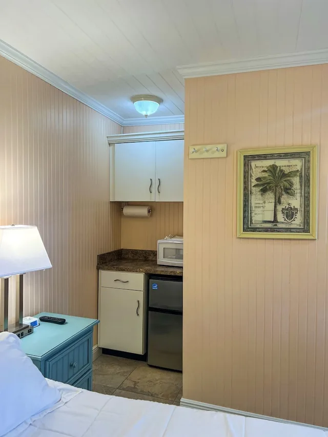 Room, King Bed, Bay View، Sunset Cove Beach Resort 2/3