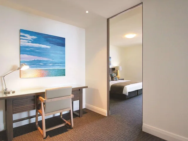Oaks Redcliffe Mon Komo Suites, North Lakes, Narangba 54/77