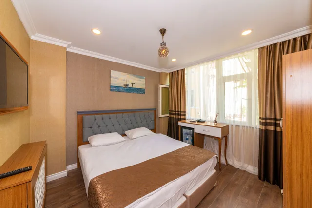 غرفة قياسية بسريرين منفصلين بإطلالة على البحر، Golden Sand Hotel 3/5