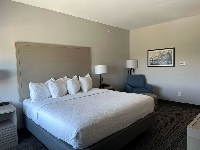 غرفة بسرير كينج، Best Western Plus Chandler 1/2