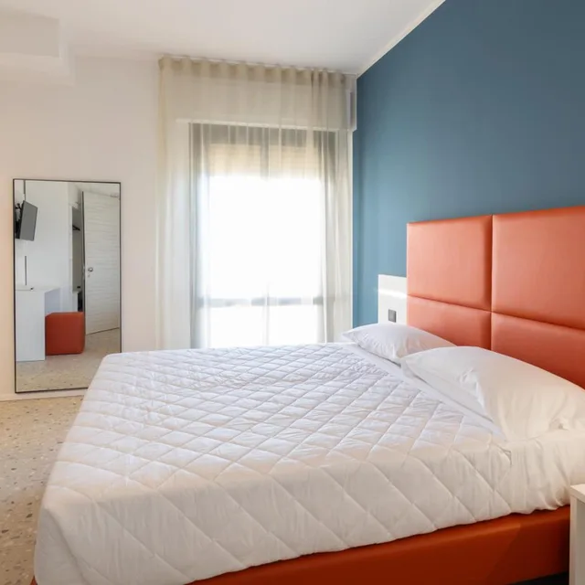 غرفة بسرير مزدوج أو سريرين منفصلين بإطلالة على البحر، Hotel Delaville Frontemare 1/4