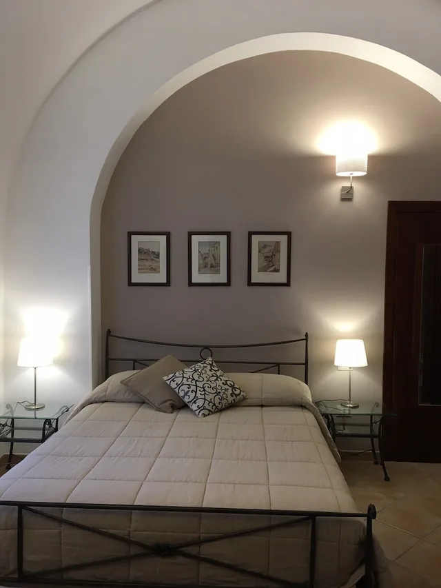 غرفة بسرير كوين، B&B Macrina 1/2