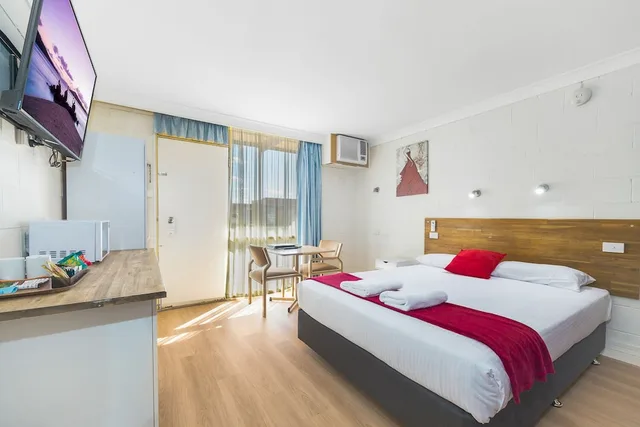 غرفة اقتصادية قياسية بسرير مزدوج، Plainsman Motel 4/7