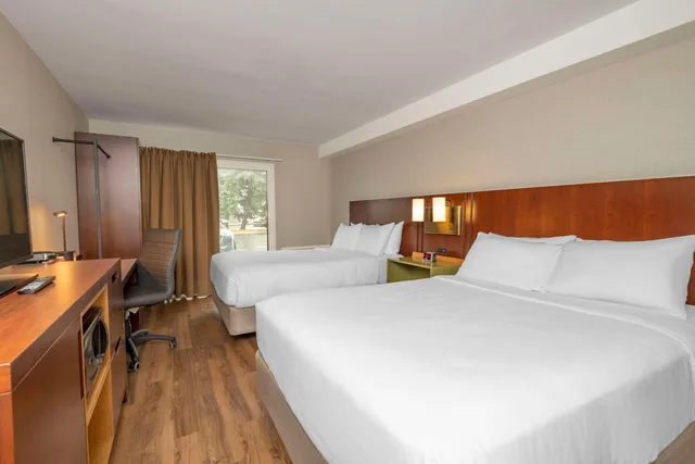 Room, Quadruple, 2 Queen Beds, Comfort Inn Sudbury East 3/6