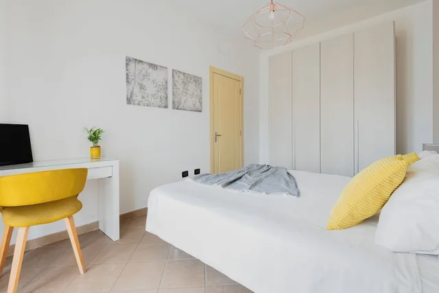 2 Bedrooms, Classic, Apartment, 1 Queen and 1 Single Bed, Sofa, Garden Area، HQ Aparthotel Milano Inn - Smart Suites 2/6