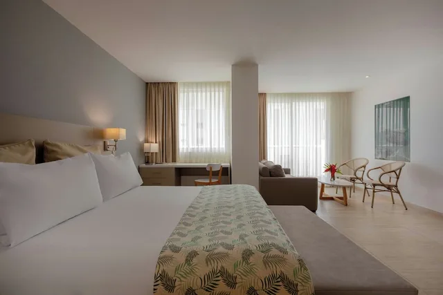 Deluxe, King Bed, Sofa, Mercure Santa Marta Emile 1/10