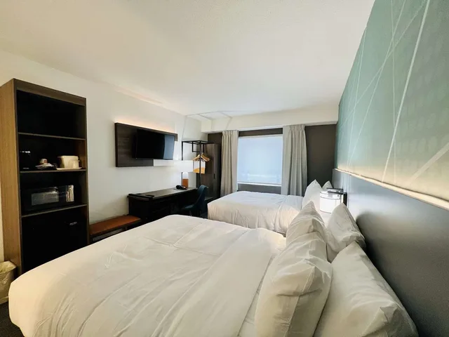 غرفة بسريرين كوين، Comfort Inn and Suites Beaver Dam 1/5