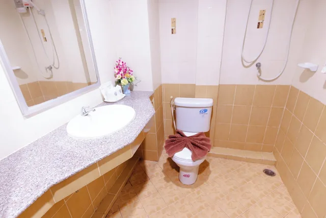 غرفة سوبيريور بسرير مزدوج أو سريرين منفصلين، Chumphon Gardens Hotel 10/10