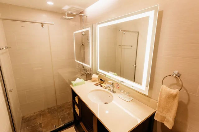 غرفة ديلوكس بسريرين كوين، Surfrider Resort Hotel 7/7