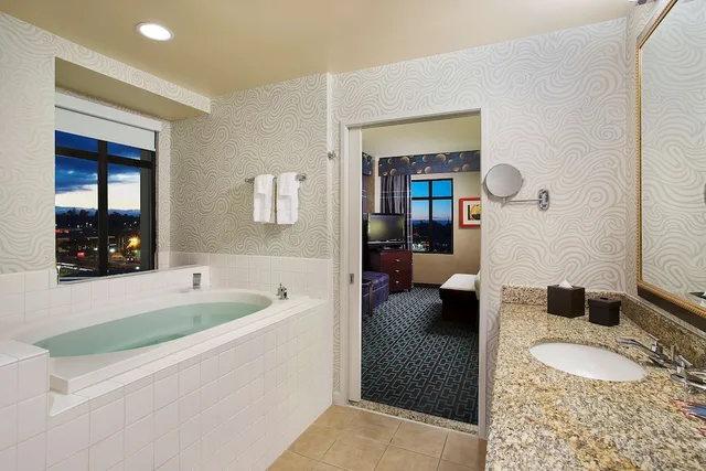 جناح أساسي بسرير كينج، Juniper Hotel Cupertino, Curio Collection By Hilton 3/3