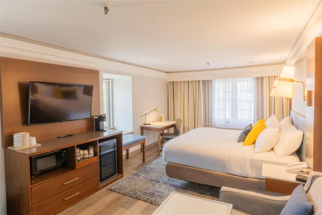 Suite, King Bed, Sofa, Kitchenette, The Westfield Inn, BW Signature Collection 2/7