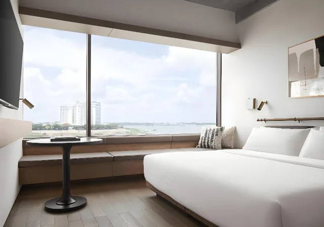 Deluxe City، Hotel KVL 2/2