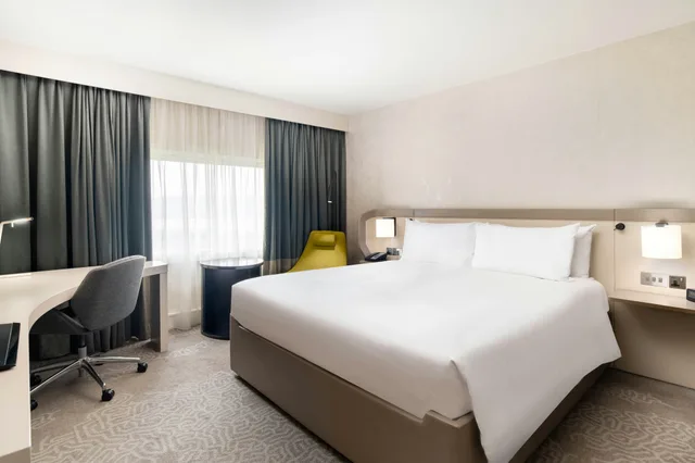 غرفة تنفيذية بسرير كينج، Hilton London Heathrow Airport 2/4