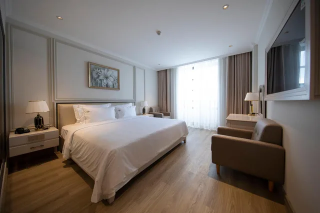 Deluxe, King Bed, City View, MerPerle Dalat Hotel 2/7