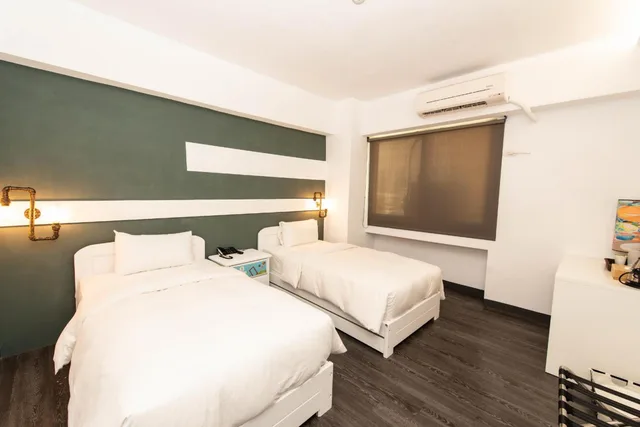 غرفة قياسية بسريرين منفصلين، Traveller Inn Mido Hotel 3/6