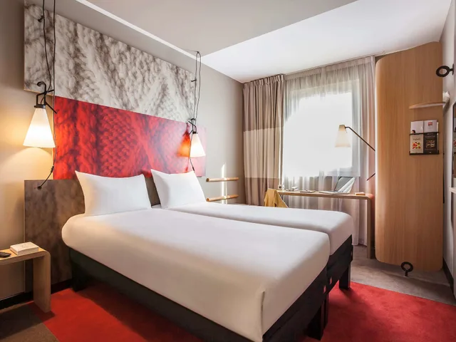 Standard, Twin Beds, Hotel Mermoz Paris Le Bourget 1/2