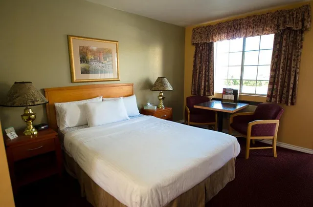 غرفة بسرير كوين، Tulip Inn 2/10