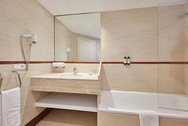 Select, Swim Up, Suite, Twin Beds, Garden View, Sofa, Tropic Garden Hotel & Apartments 3/4