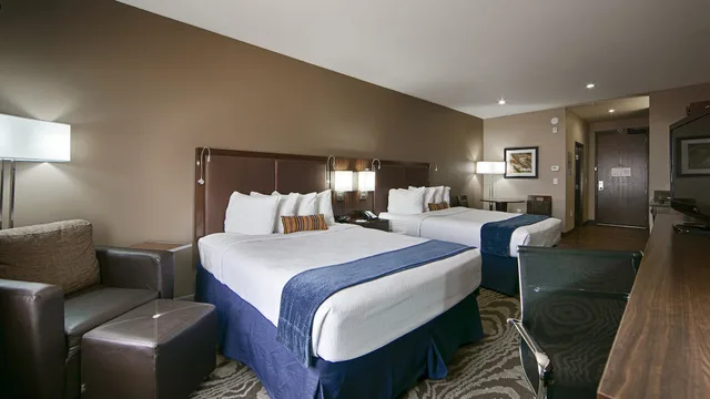 غرفة قياسية بسريرين كوين، Best Western Plus Williston Hotel & Suites 7/10