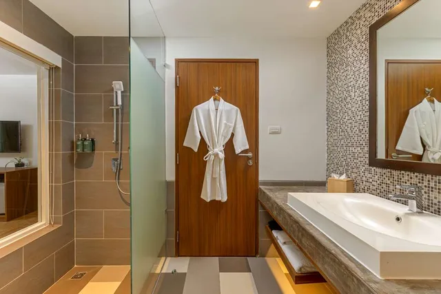Deluxe, Double Bed, Balcony, Outrigger Khao Lak Beach Resort 4/4