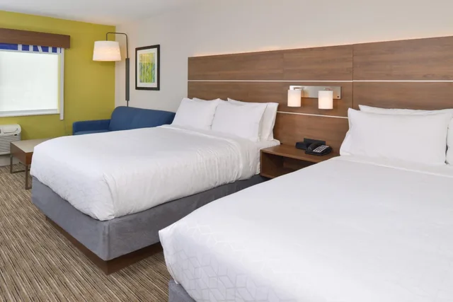 جناح بسرير كوين، Holiday Inn Express And Suites Ottumwa 2/10