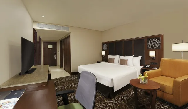 غرفة بريميير بسرير كينج، Novotel Kochi Infopark 7/10