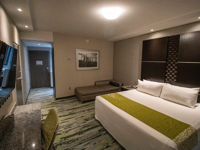 Standard, Hotel Araiza San Luis 2/10
