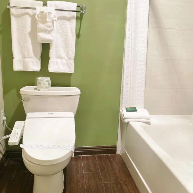 غرفة قياسية بسرير كوين، Redac Gateway Hotel 4/4