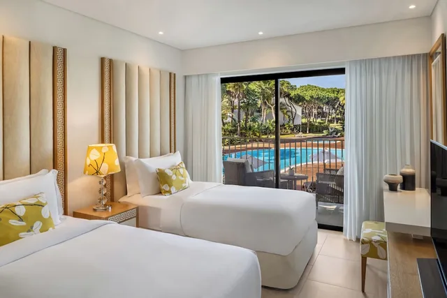 2 Bedrooms, Garden Suite, Queen and Twin Beds, Garden Access، Pine Cliffs Gardens 3/10