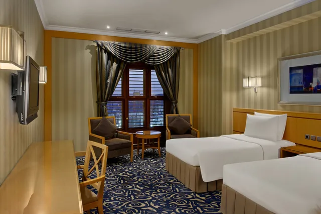 Deluxe, 3 Beds, Partial Haram View, Makkah Towers 2/4
