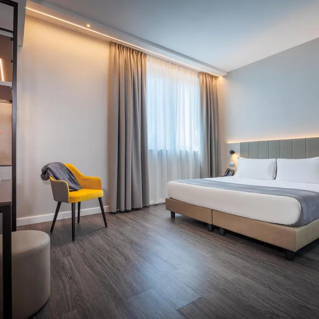 غرفة سوبيريور بسرير مزدوج مع أريكة، iH Hotels Milano Centrale 7/10
