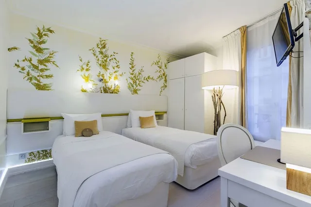 غرفة سوبيريور بسريرين منفصلين، Hotel Eiffel Trocadero 1/6