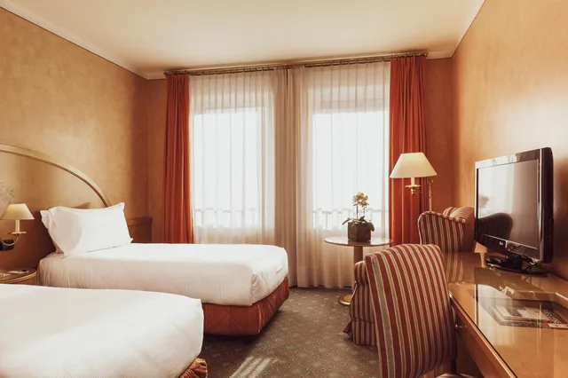 غرفة قياسية ثلاثية، Agora Palace Hotel 2/6
