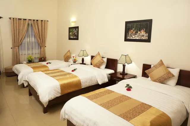 غرفة عائلية ثلاثية بثلاثة أسرّة بإطلالة على المدينة، Alba Hotel 1/5