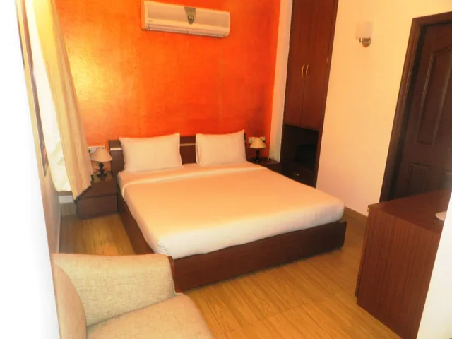 غرفة ديلوكس بسرير كينج، Tavisha Villa Gurgaon 1/6