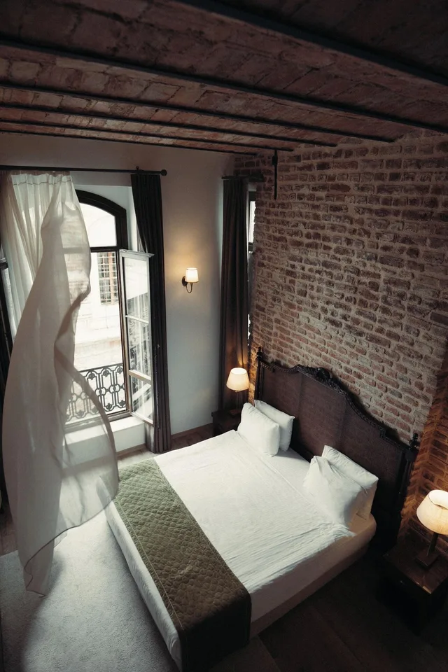 لوفت عائلي، Mest Hotel 4/5