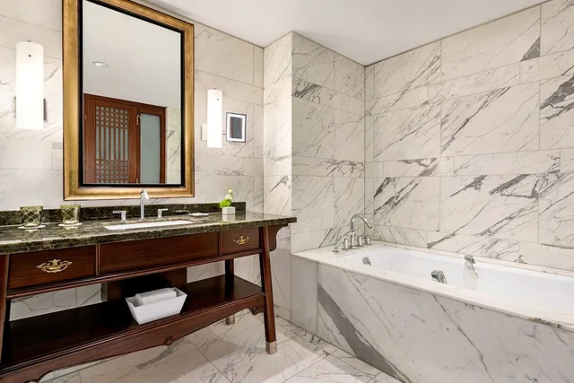 غرفة تنفيذية بسرير كينج، Shangri-La Toronto 3/3