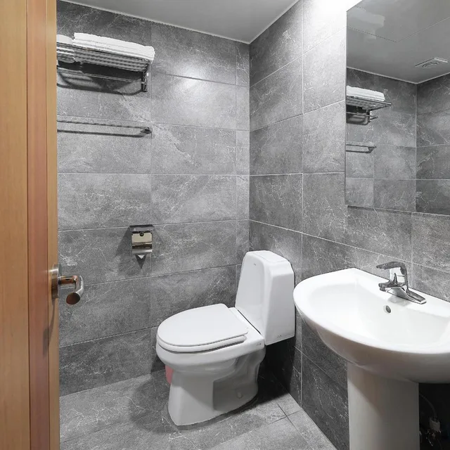 Suite, Side Ocean View, Pet Friendly، Ocean To You Resort Sokcho Seorak Beach Hotel And Condo 4/4